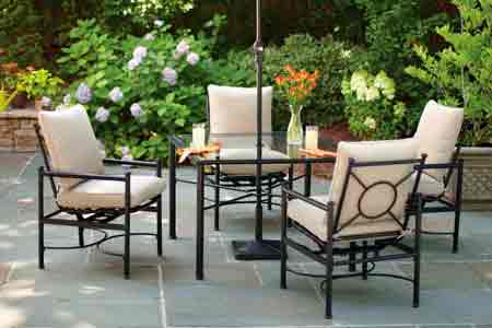 Terraza, conjunto de mesa y sillas, paisajismo VerdeConsciente
